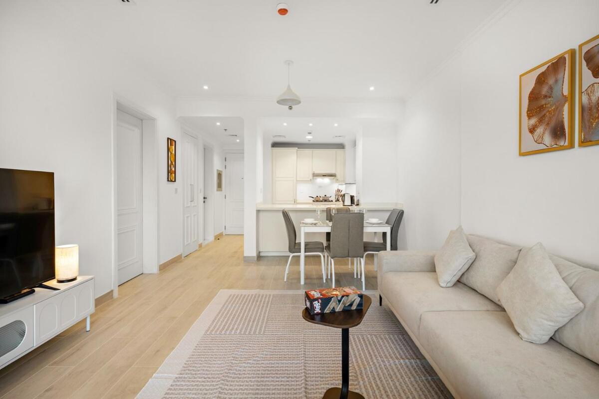 First Class 1br Spacious Comfort Awaits Apartment Dubai
